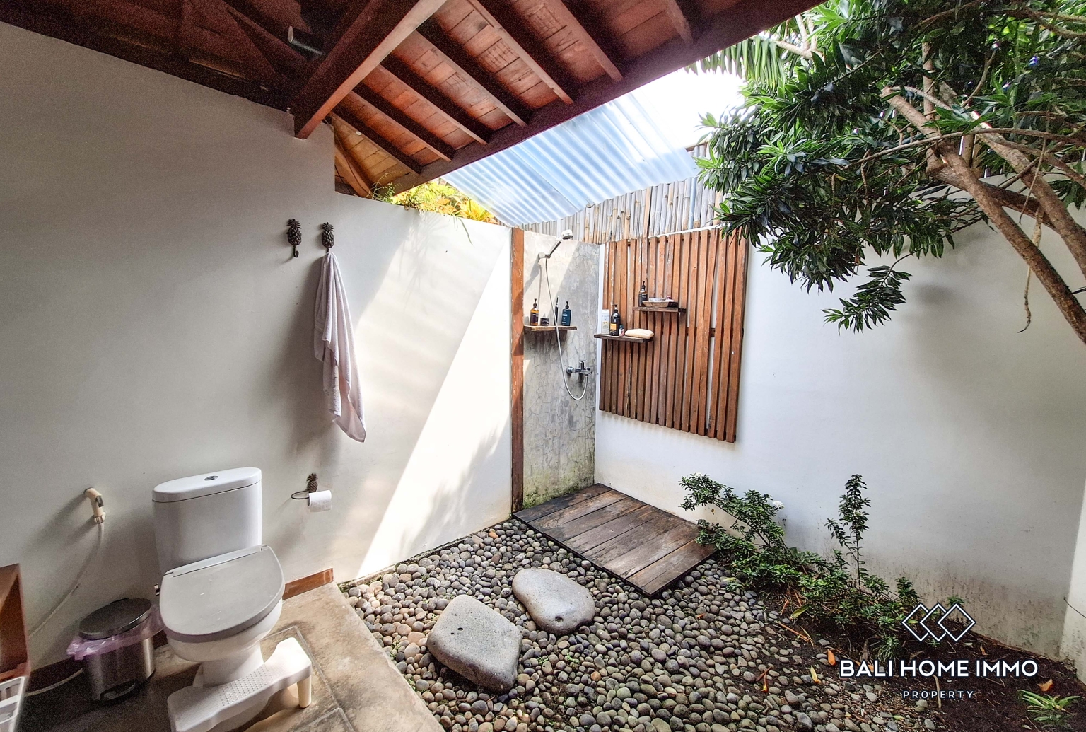 2 Bedroom Villa For Rent in Seseh Beachside — image 11