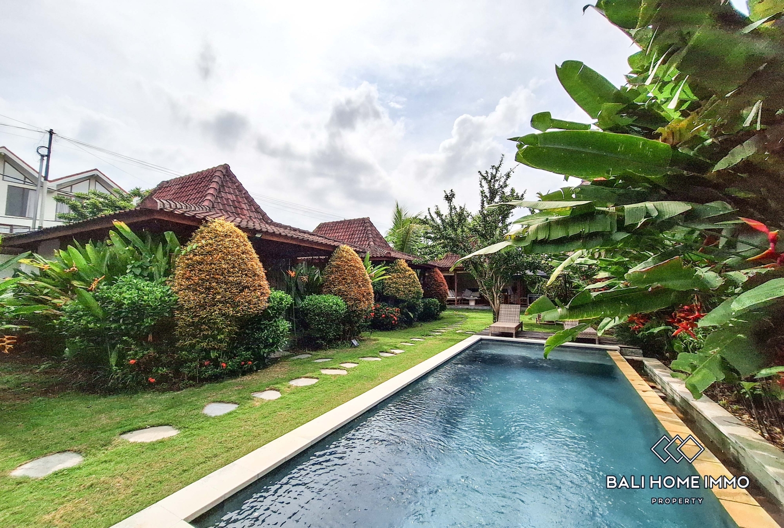 2 Bedroom Villa For Rent in Seseh Beachside