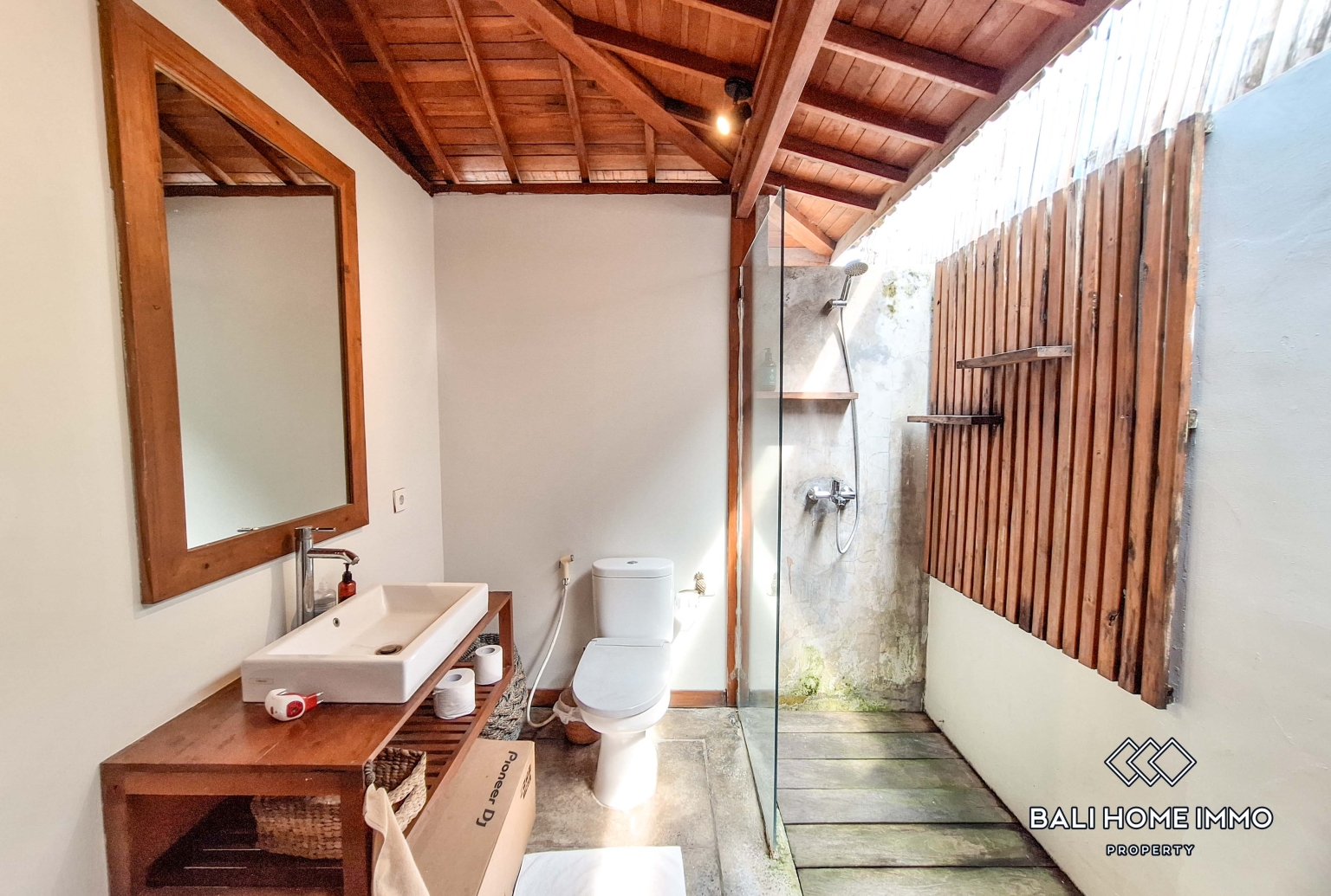 2 Bedroom Villa For Rent in Seseh Beachside — image 10