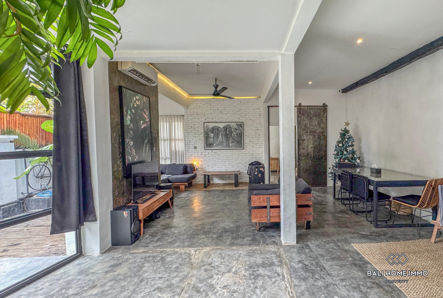 2 Bedrooms Villa for Yearly rental in Bali Canggu Berawa — image 3