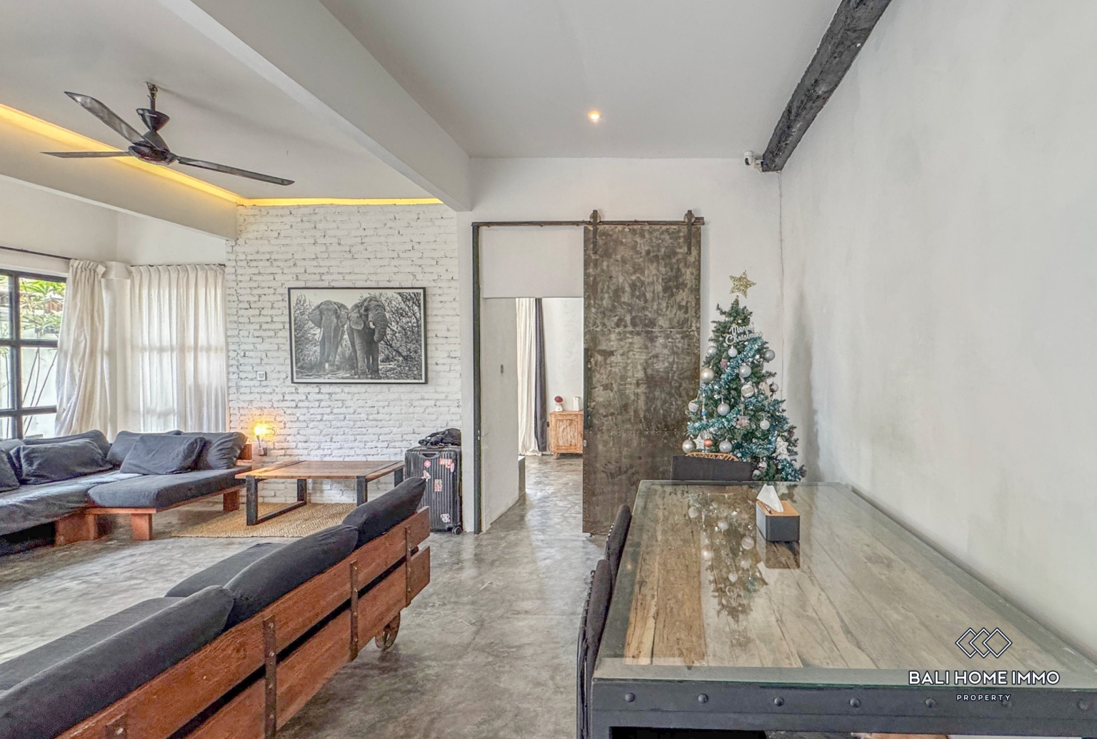 2 Bedrooms Villa for Yearly rental in Bali Canggu Berawa — image 5