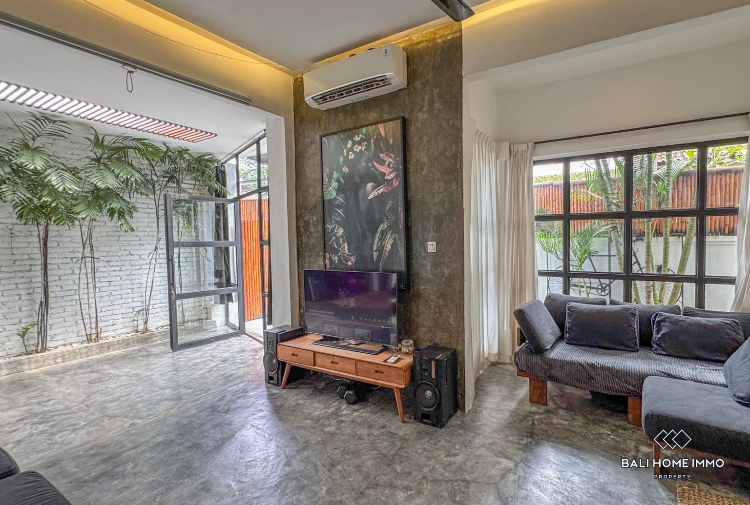 2 Bedrooms Villa for Yearly rental in Bali Canggu Berawa — image 2