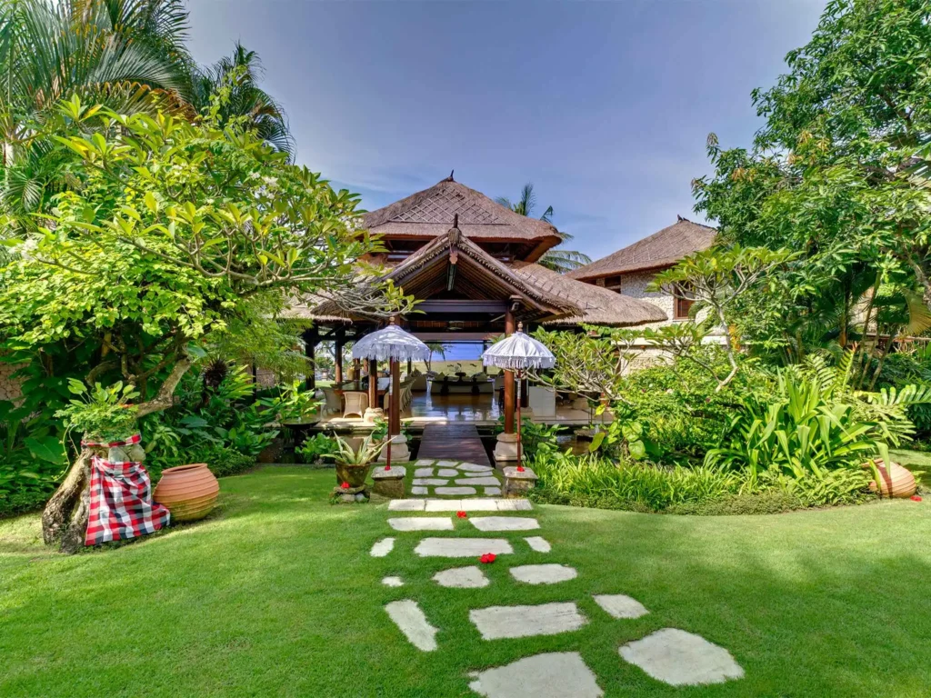 Villa Sungai Tinggi in Canggu — image 4