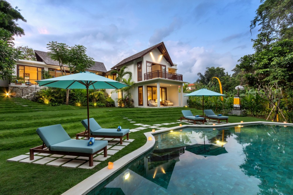 Four-Bedrooms Villa with Garden Offering Unparalleled Luxury and Comfort in Pererenan Area — image 1