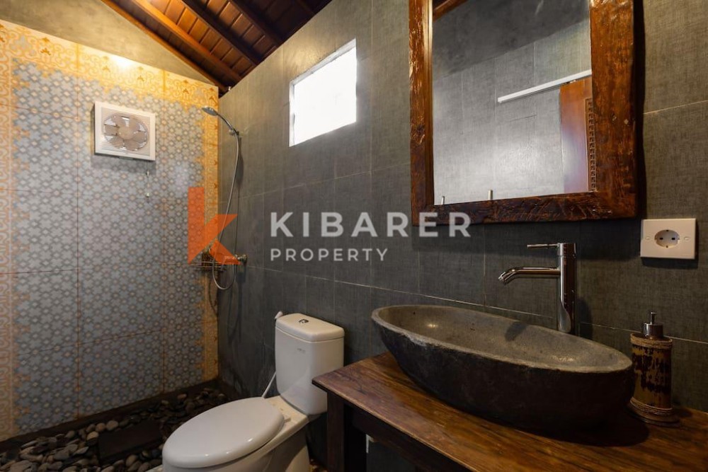 Authentic Joglo Wooden Villa with Three Bedrooms in Pererenan — image 3
