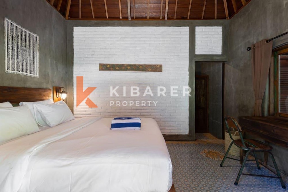 Authentic Joglo Wooden Villa with Three Bedrooms in Pererenan — image 4
