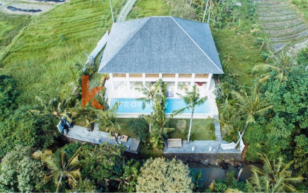 Luxury Six Bedroom Villa close to Pererenan Beach — image 15