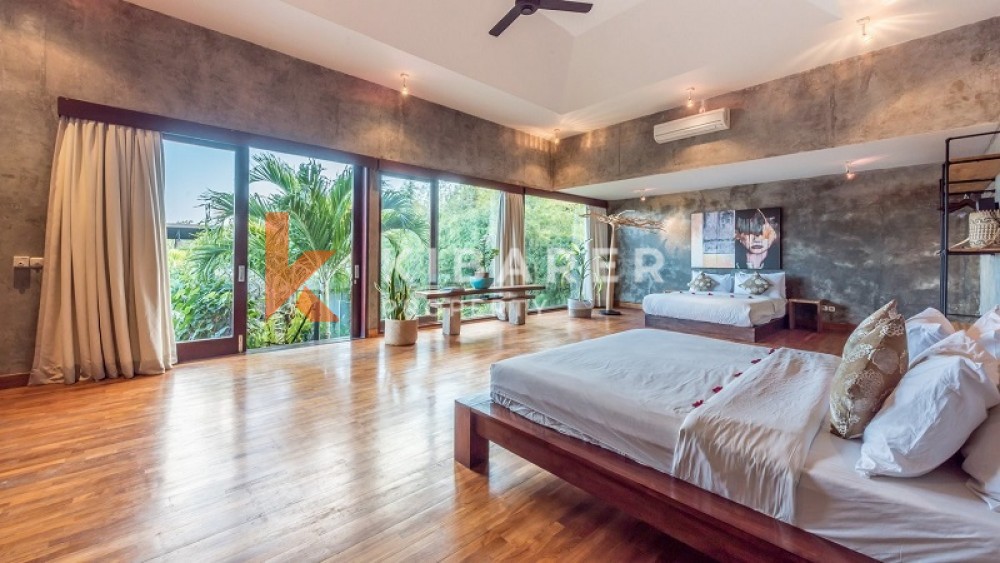 Luxurious Five-Bedroom Villa in a Strategic Area of Umalas — image 8