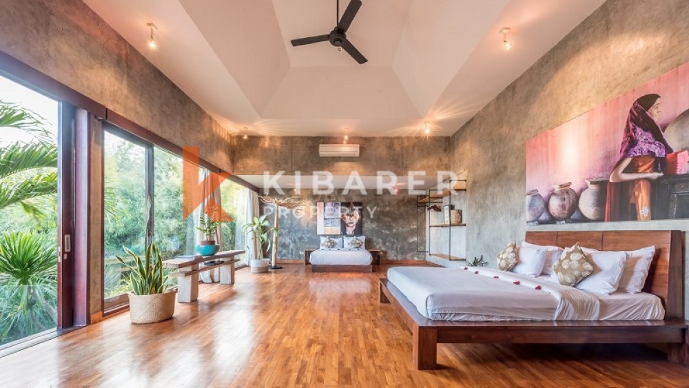 Five-Bedroom Luxury Villa in a Quiet Neighborhood in Umalas — image 9