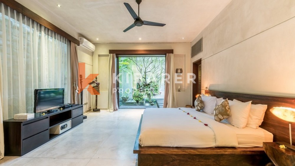 Luxurious Five-Bedroom Villa in a Strategic Area of Umalas — image 13