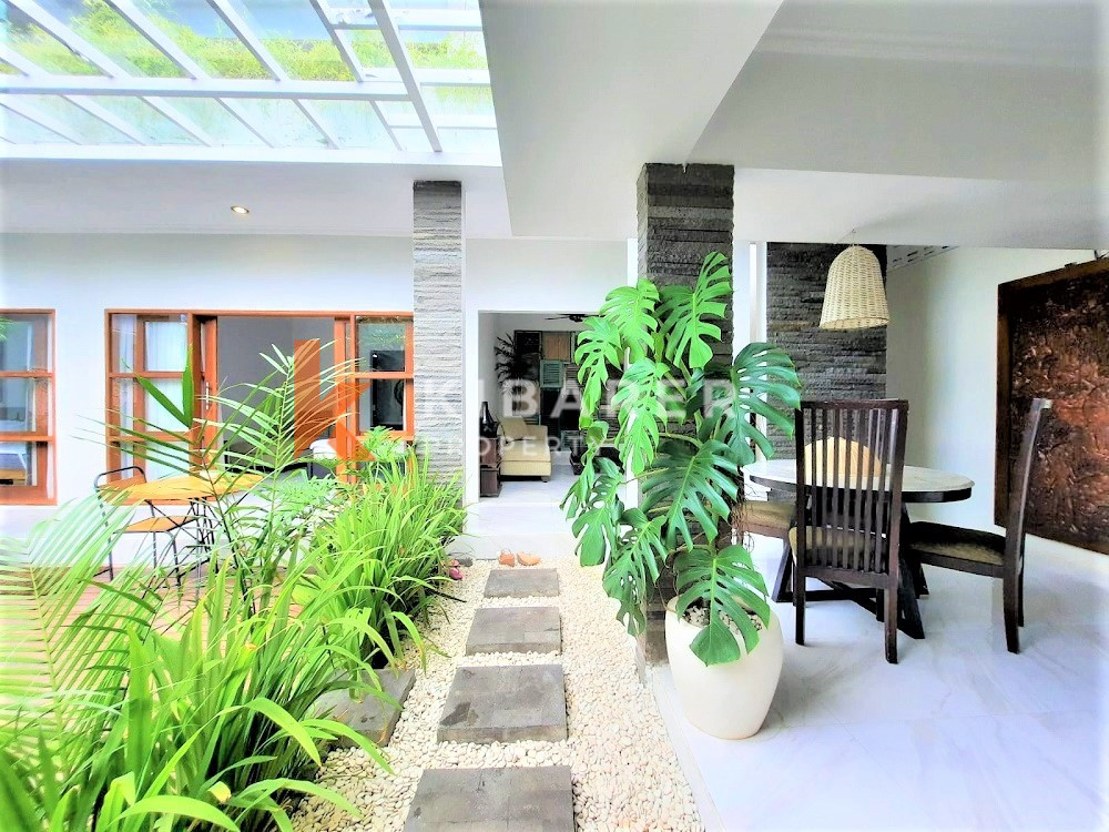 Beautiful Three Bedrooms Open Living Villa In Jimbaran — image 12