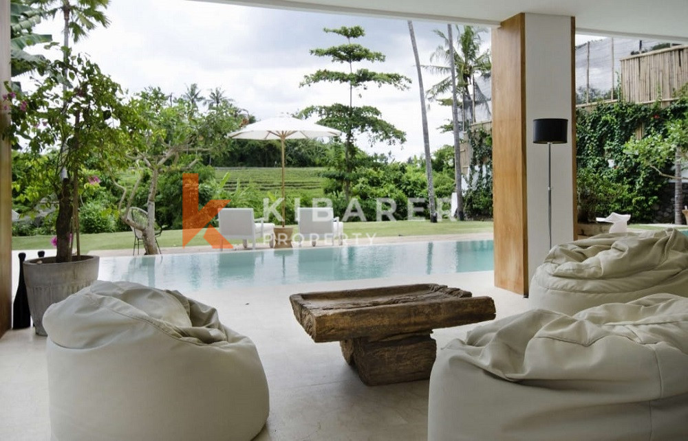 Brand New Stunning Ten Bedroom Villa with river and rice paddy view in Pererenan — image 3