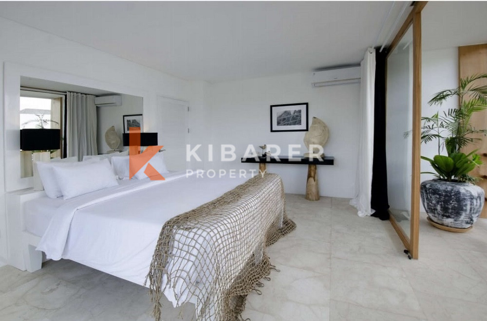 Brand New Stunning Ten Bedroom Villa with river and rice paddy view in Pererenan — image 8
