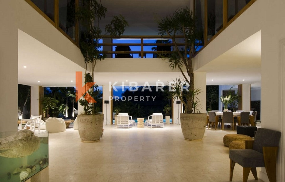 Brand New Stunning Ten Bedroom Villa with river and rice paddy view in Pererenan — image 19