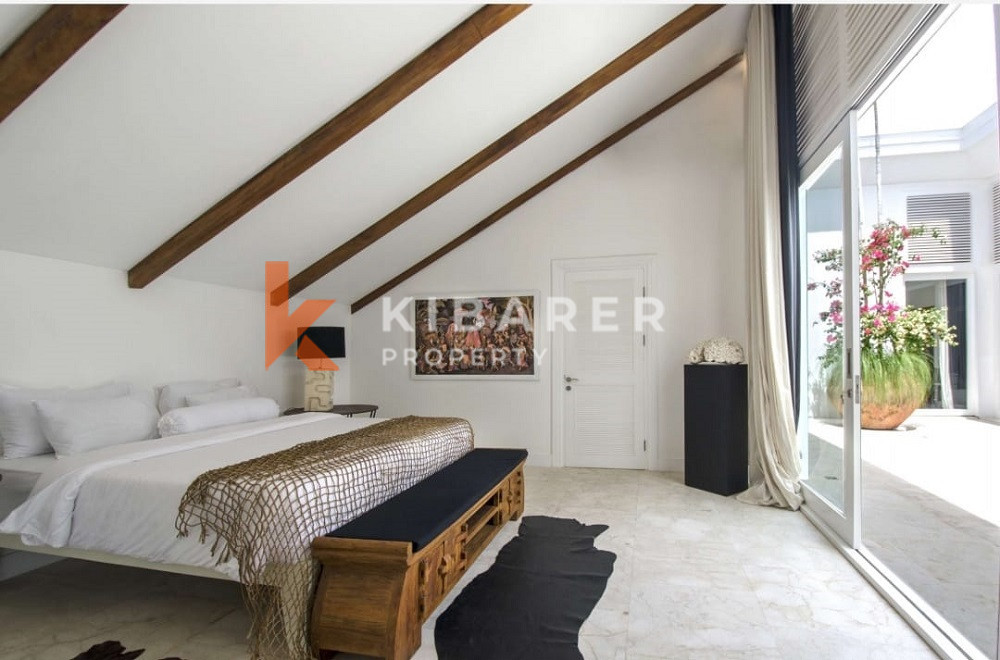 Brand New Stunning Ten Bedroom Villa with river and rice paddy view in Pererenan — image 18
