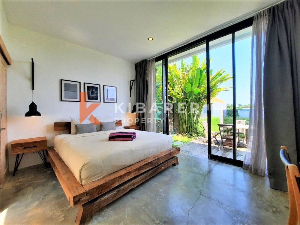 STUNNING TWO BEDROOMS EN-CLOSED LIVING VILLA WITH AMAZING VIEW IN CANGGU — image 2
