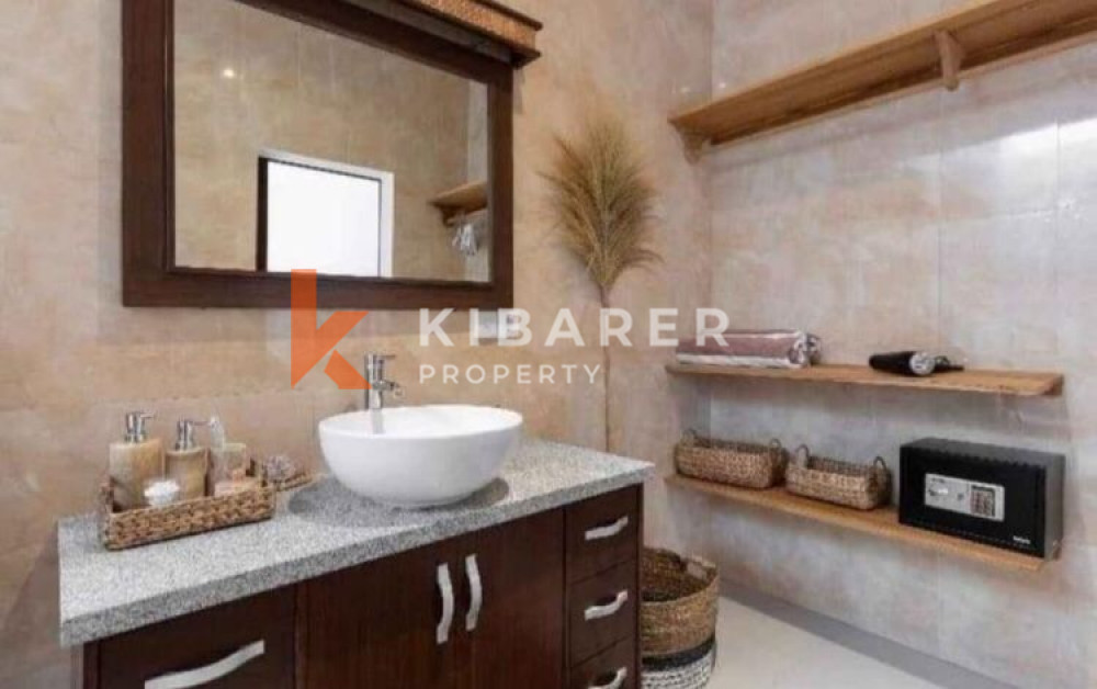 Charming Three Bedroom Villa in quiet Canggu area — image 5