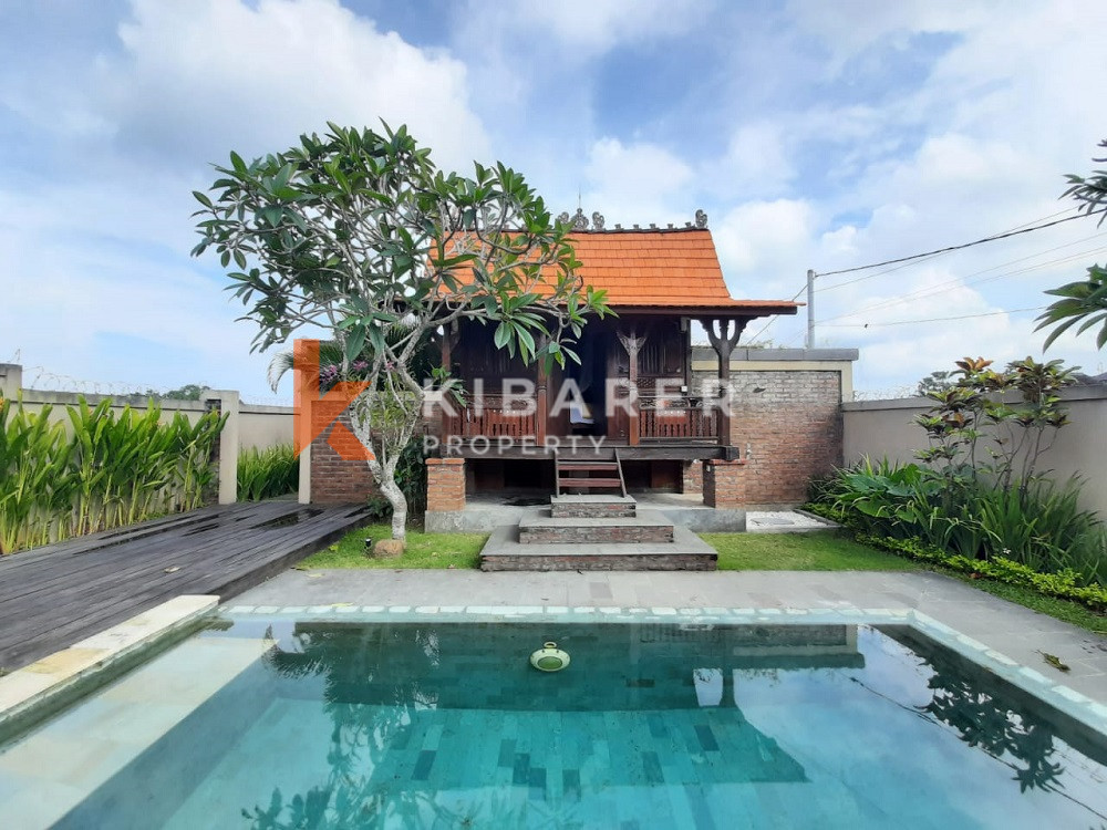 Beautiful One Bedroom Joglo Villa walking distance to Cemagi Beach