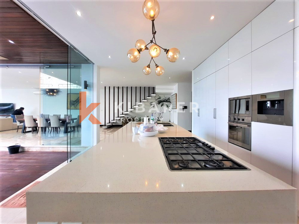 Four-Bedroom Gated Villa in a Prime Location in Berawa — image 5