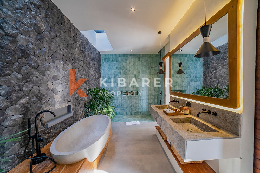 Five Bedroom Complex Villa situated in peaceful Cemagi area — image 8