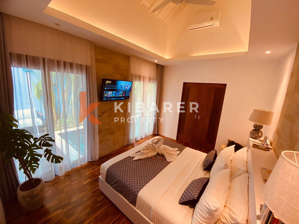 Romantic 1-Bedroom Private Living Villa in Tumbak Bayuh — image 8