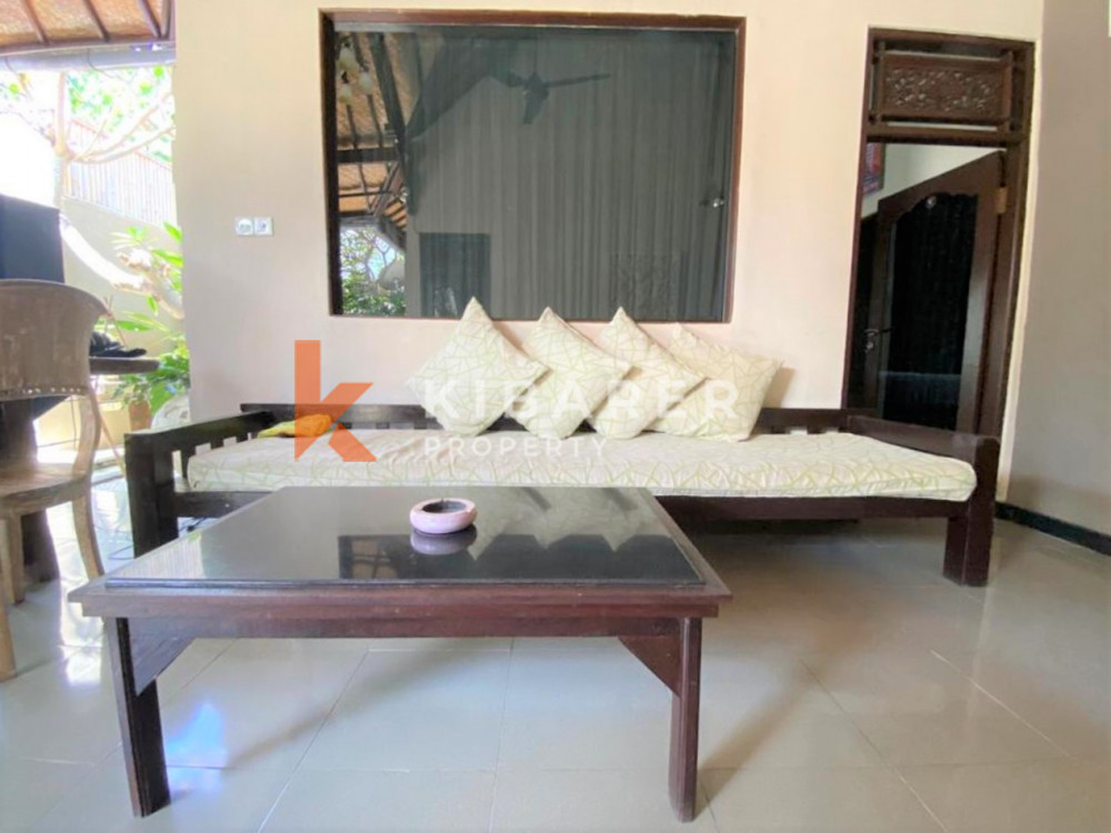 Open Living Room Bali Villa with Two Bedrooms Located in Seminyak — image 2