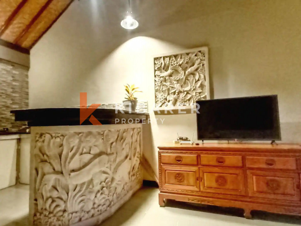 Open Living Room Bali Villa with Two Bedrooms Located in Seminyak — image 7