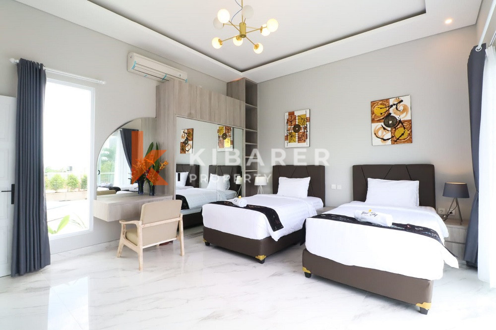 Luxury Five Bedroom Villa wonderfully located in the calming rice field views of Cemagi — image 16
