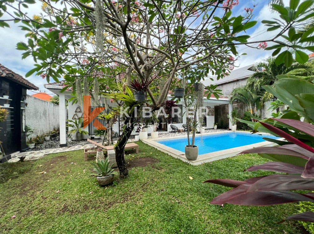 Charming Two Bedroom Villa with garden located in Kerobokan — image 3