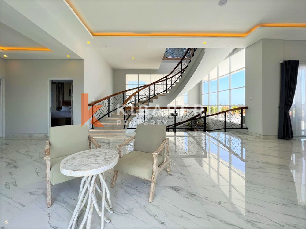Luxury Five Bedroom Villa wonderfully located in the calming rice field views of Cemagi — image 5