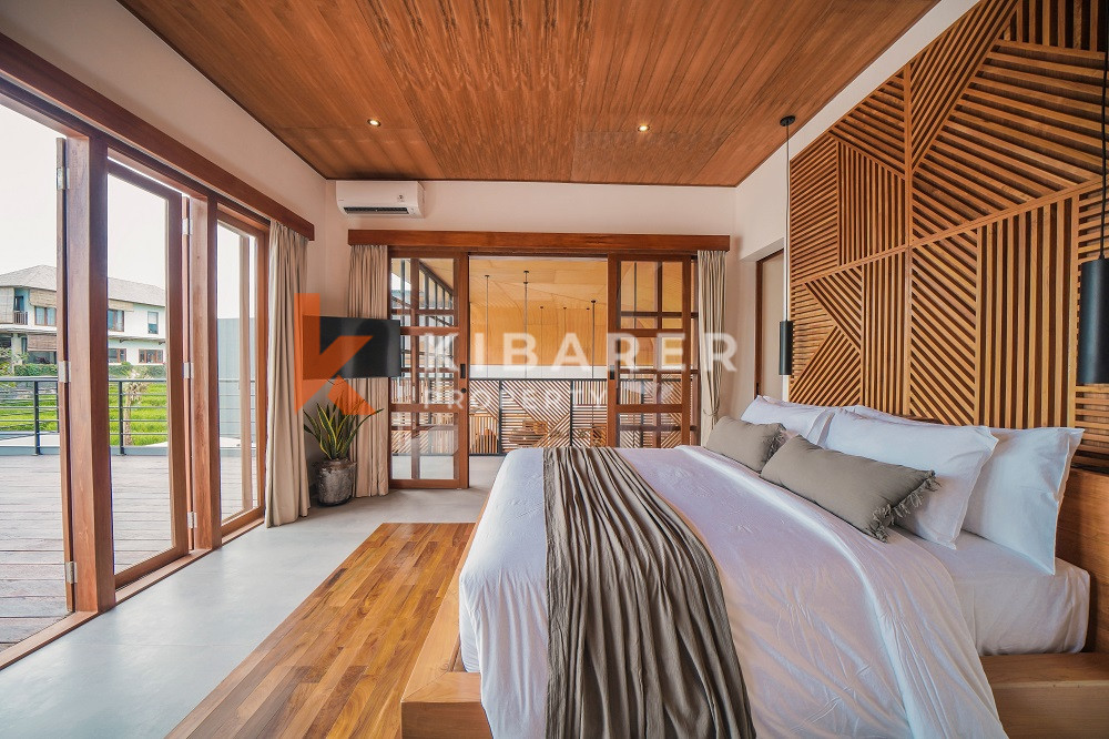 Four Bedroom Villa with rice fields view in Cemagi — image 18