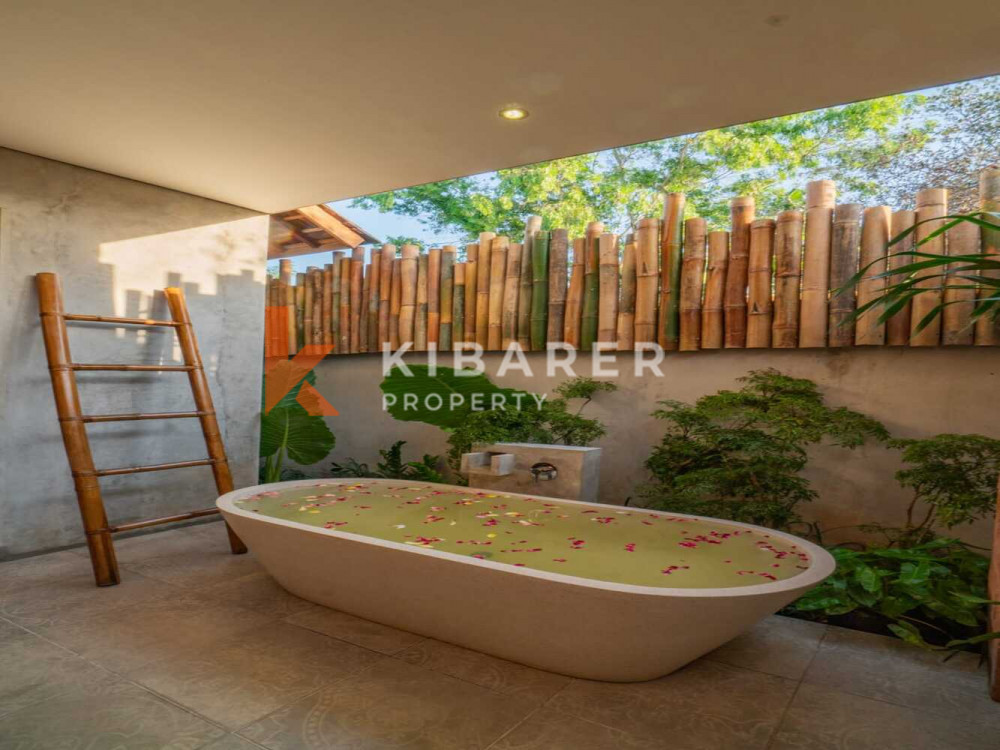Beautiful Two Bedroom Rustic Villa with Tropical Garden Set in Jimbaran — image 12