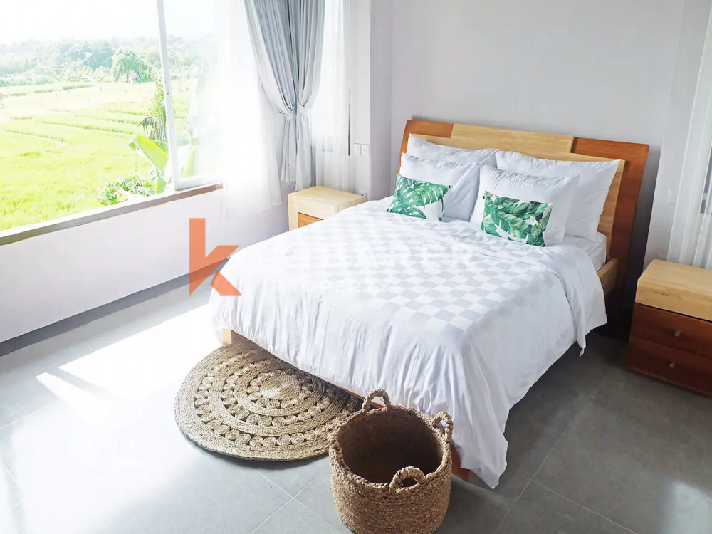 Stunning Four Bedroom Enclosed Living Villa Situated in Canggu — image 15
