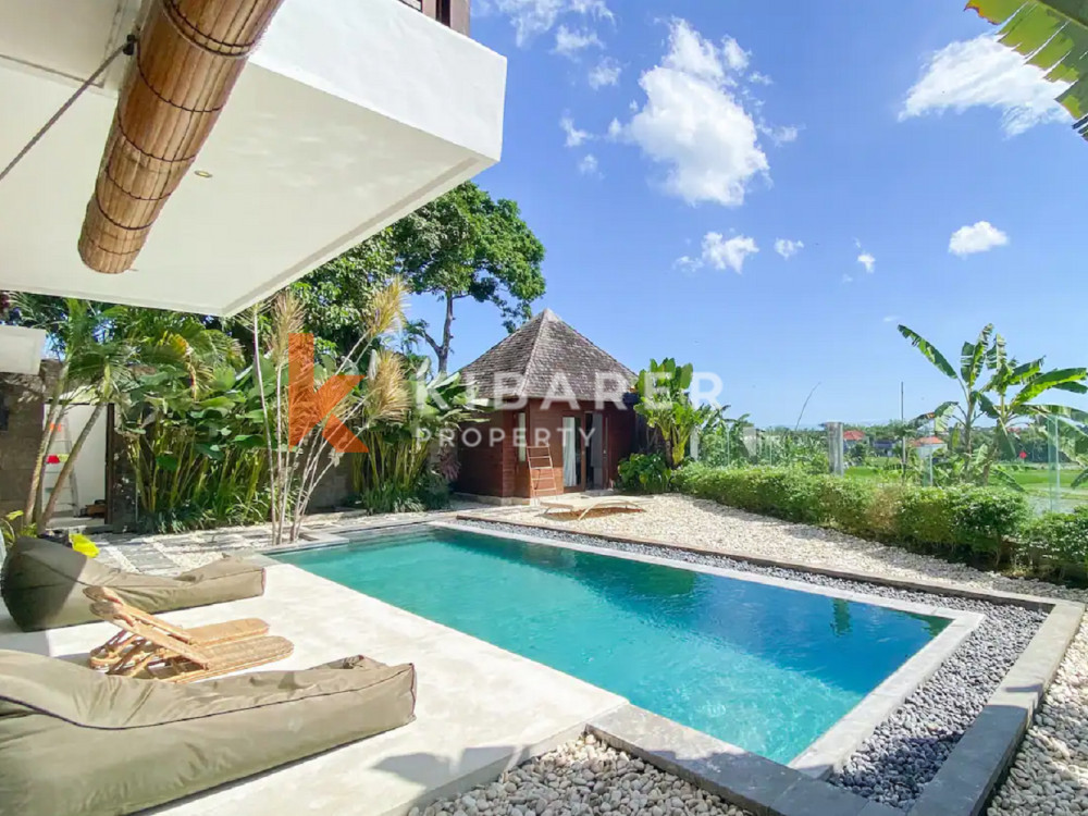 Stunning Four Bedroom Enclosed Living Villa Situated in Canggu — image 4