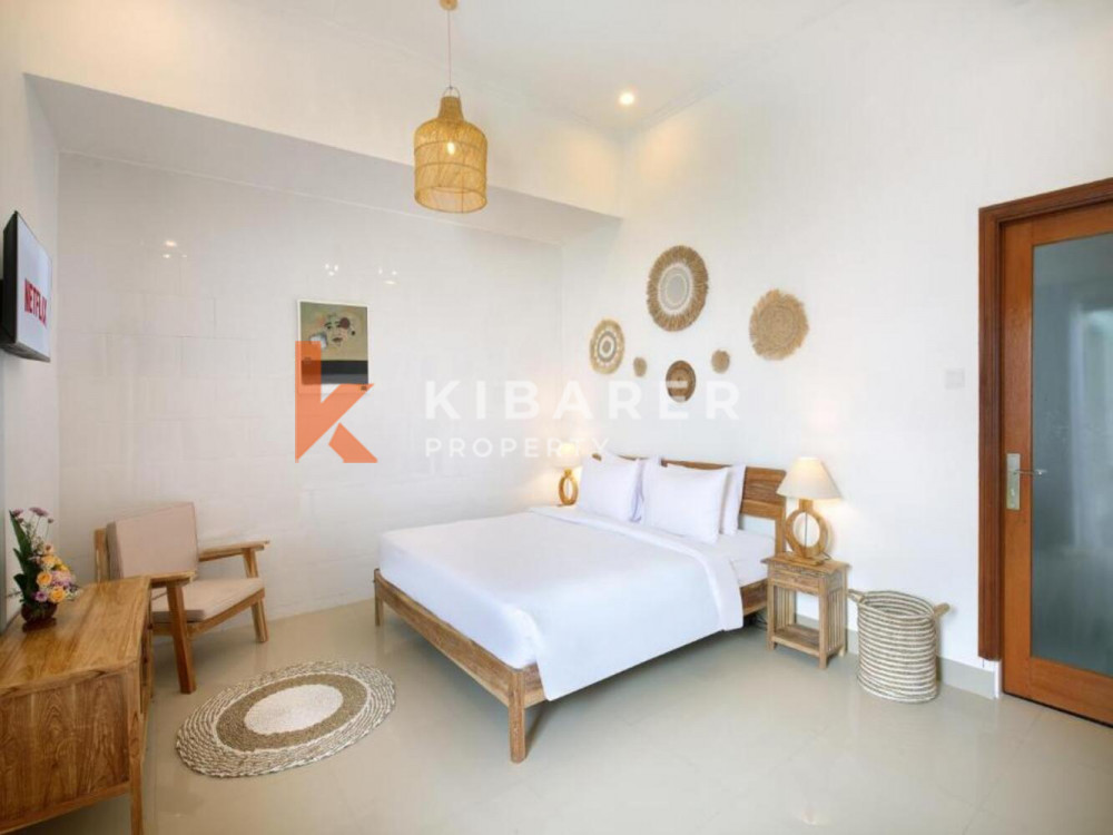 Stunning Three-Bedroom Open Living Room Villa Conveniently Located in the Heart of Umalas — image 8