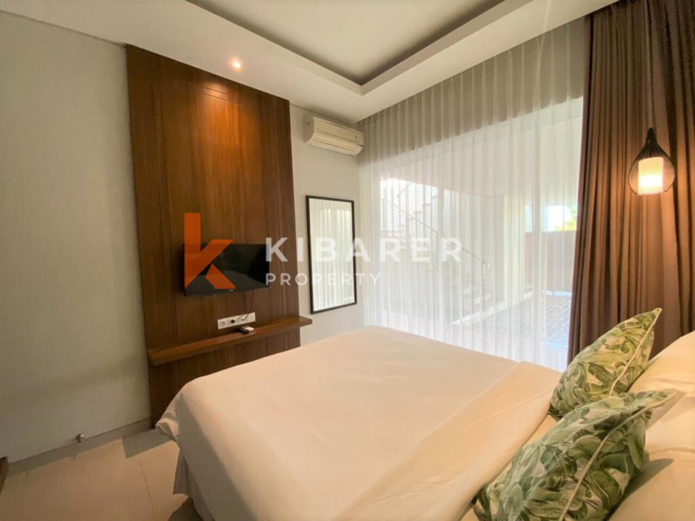 Beautiful Three-Bedroom Bayview Villa with Enclosed Living Room in Nusa Dua — image 14