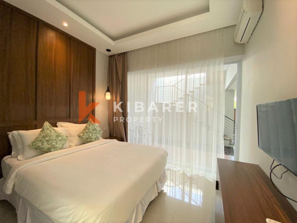 Beautiful Three-Bedroom Bayview Villa with Enclosed Living Room in Nusa Dua — image 15