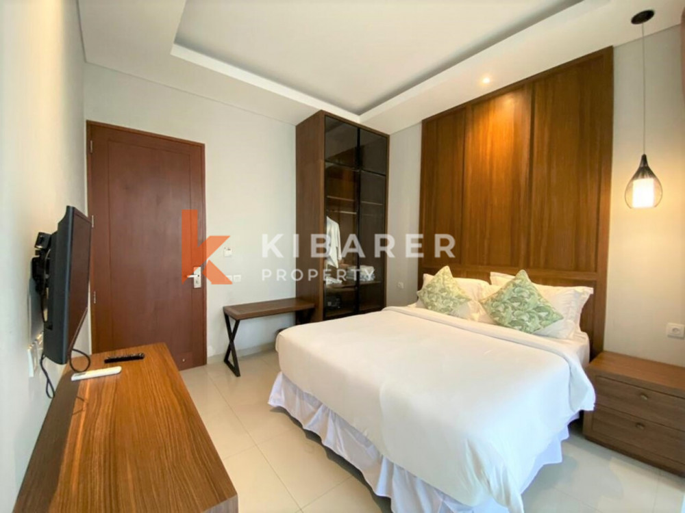 Beautiful Three-Bedroom Bayview Villa with Enclosed Living Room in Nusa Dua — image 16