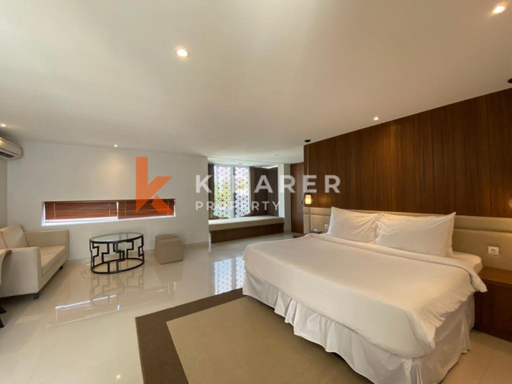 Beautiful Three-Bedroom Bayview Villa with Enclosed Living Room in Nusa Dua — image 17