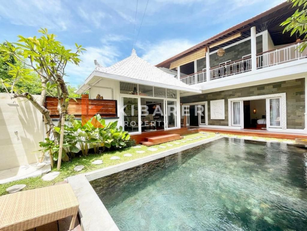 Gorgeous Three Bedroom Villa walking distance to Canggu Beach