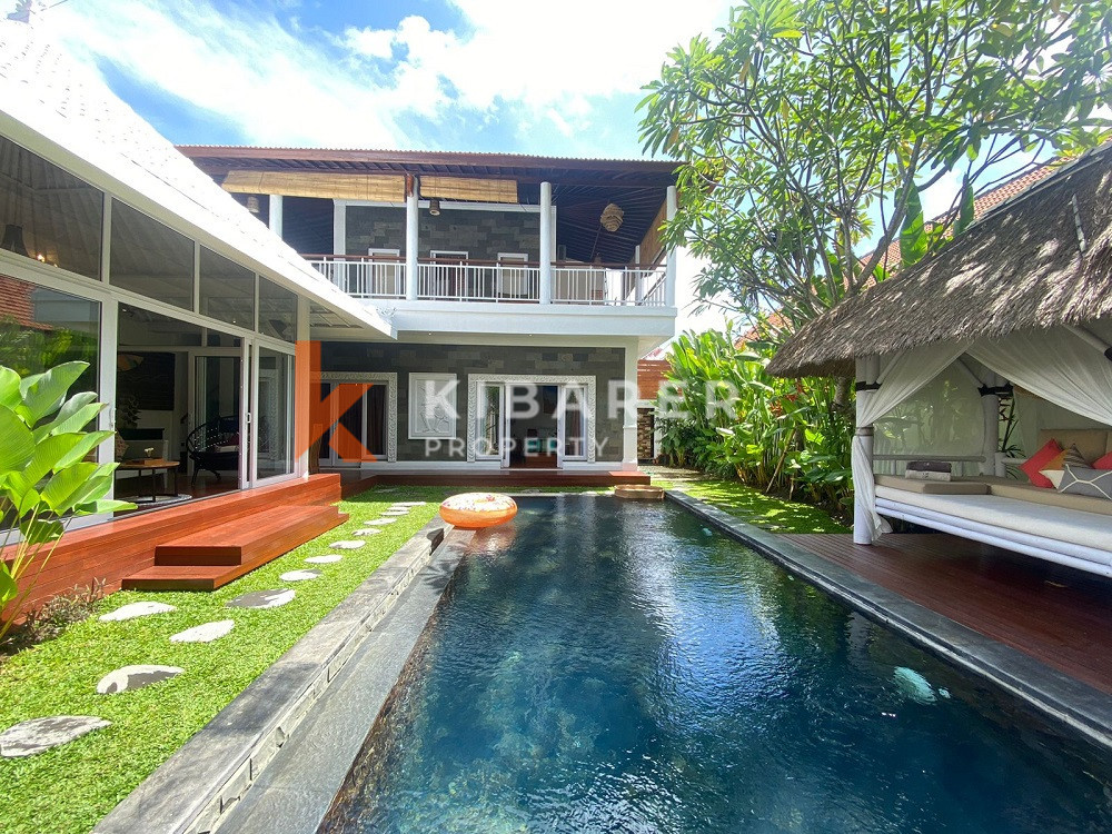 Gorgeous Three Bedroom Villa walking distance to Canggu Beach — image 11