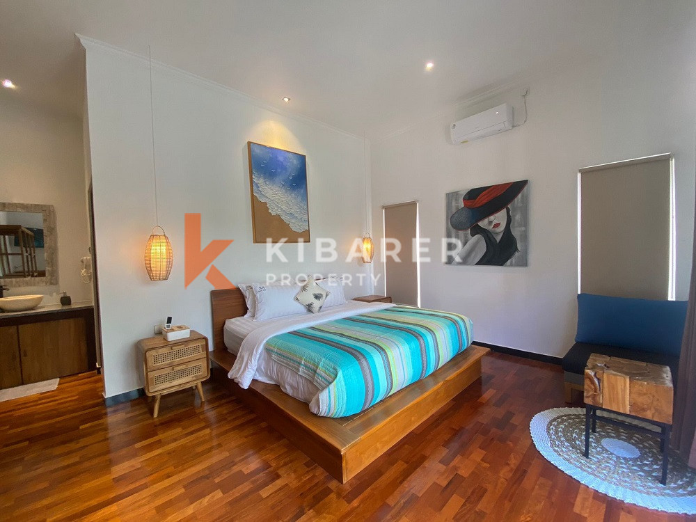 Gorgeous Three Bedroom Villa walking distance to Canggu Beach — image 16
