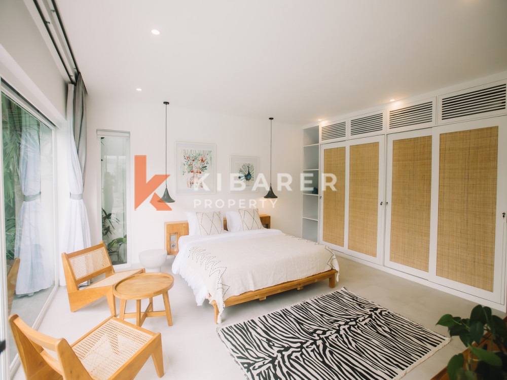 Stunning Three-Bedroom Villa with Enclosed Living Room Located in Canggu — image 10