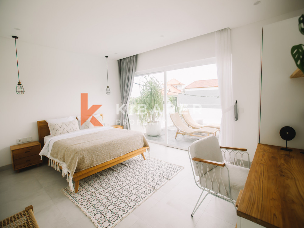 Stunning Three-Bedroom Villa with Enclosed Living Room Located in Canggu — image 19