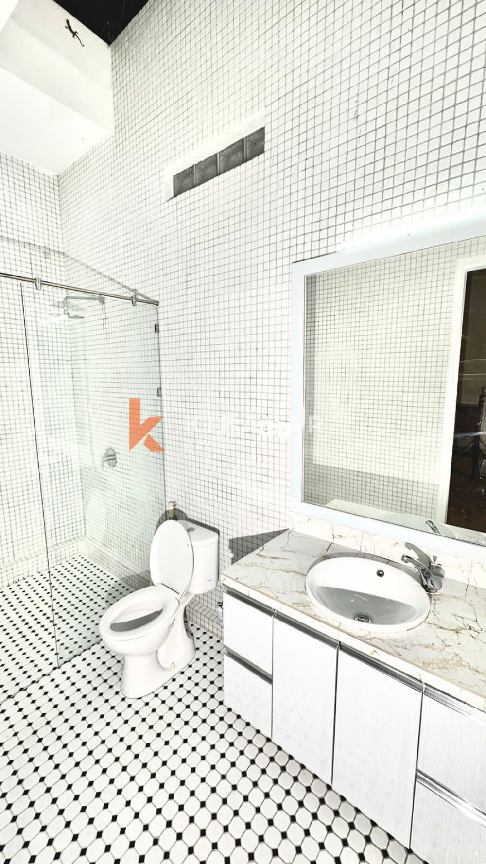 Newly Renovated Three Bedroom Villa situated in Canggu ( minimum 10 years rental ) — image 7