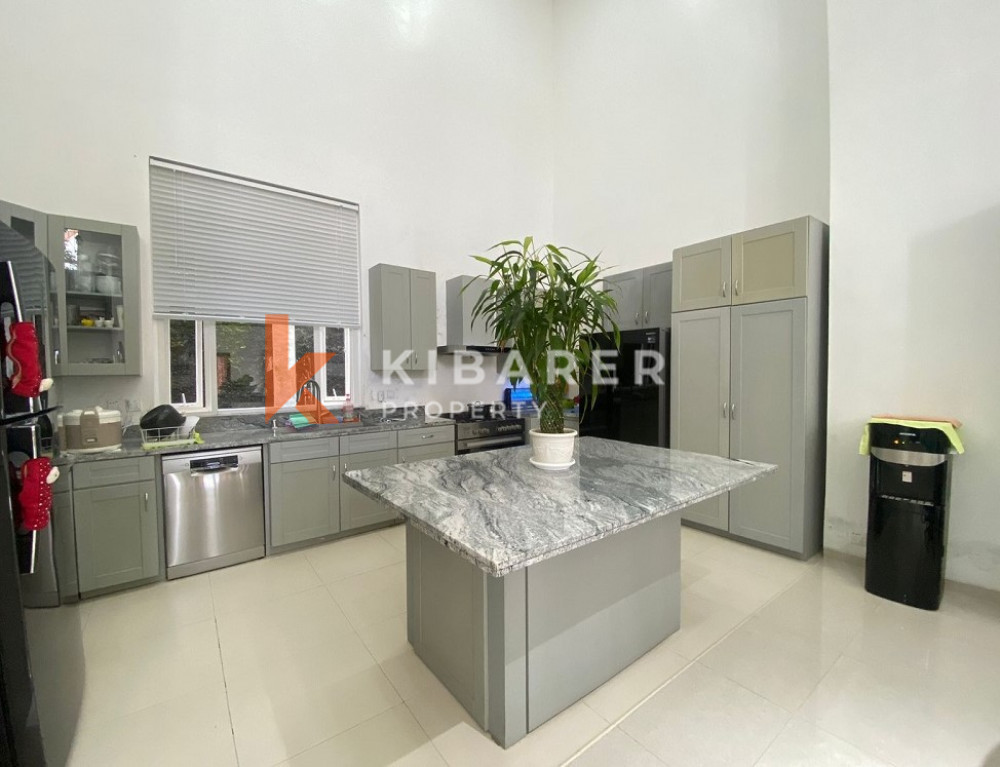 Gorgeous Four Bedroom Villa situated in Jimbaran area — image 5