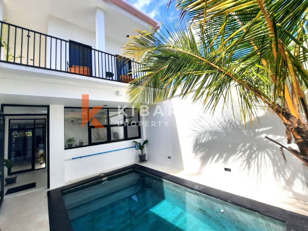 Modern Three Bedroom Villa with Enclosed Living in Canggu — image 1
