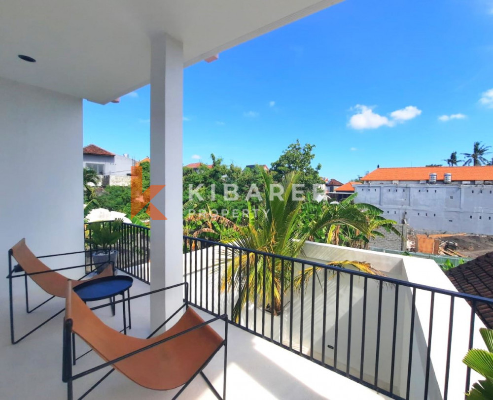 Modern Three Bedroom Villa with Enclosed Living in Canggu — image 13