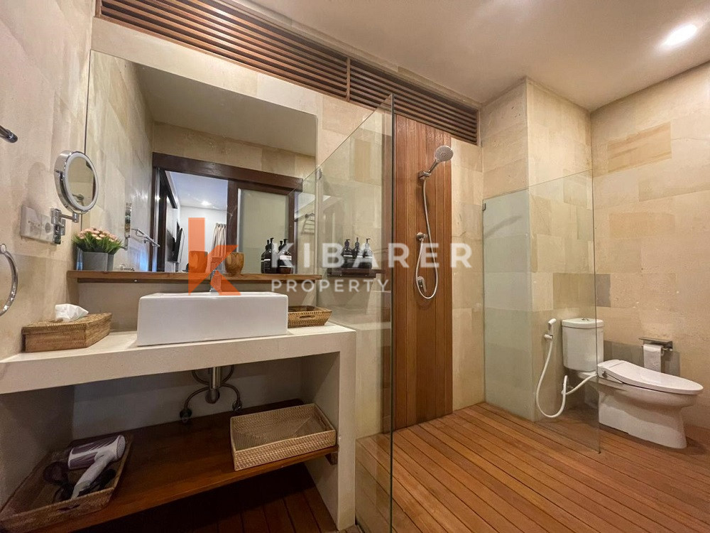 Newly Renovated Three Bedroom Villa walking distance to Canggu Beach — image 5