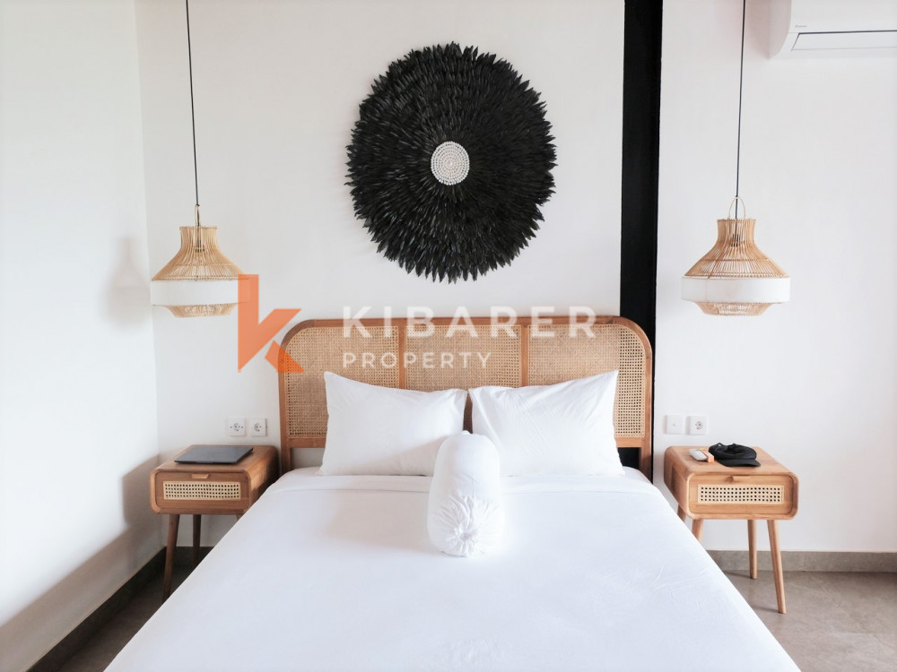 Modern One-Bedroom Loft with Pool Located in Canggu — image 9